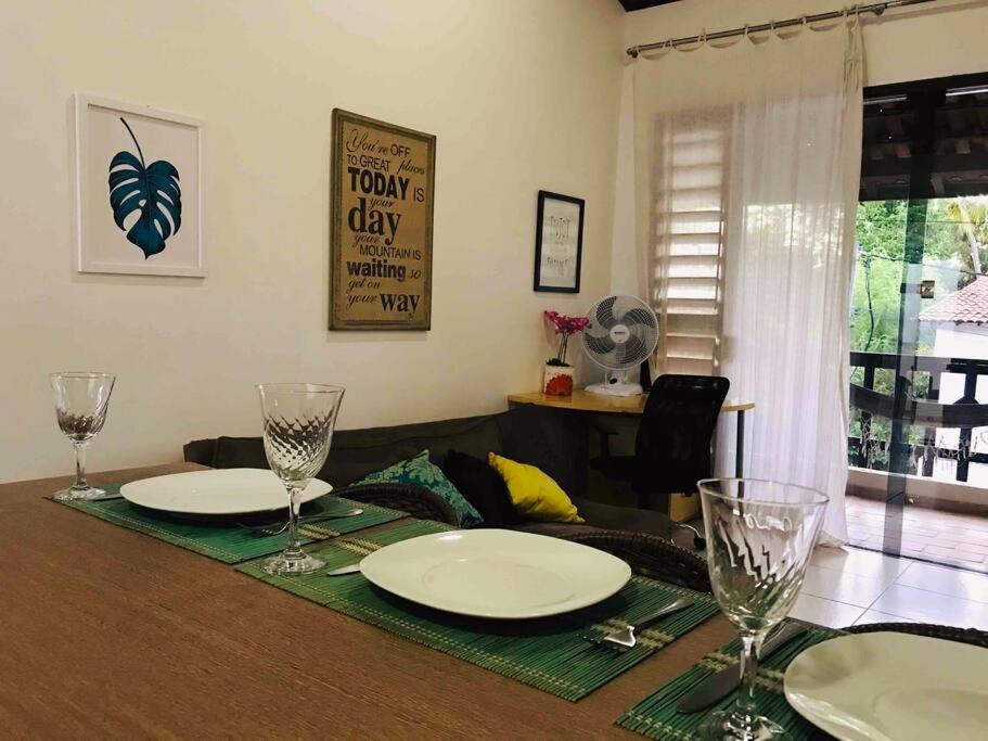 Duplex No Centrinho De Pipa Cozinha E 2 Banheiros *